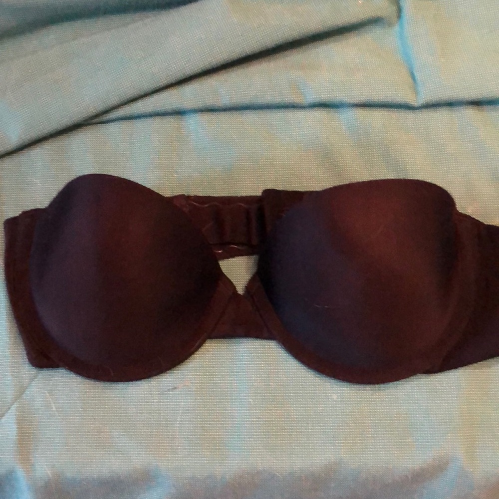 Maidenform black strapless bra.